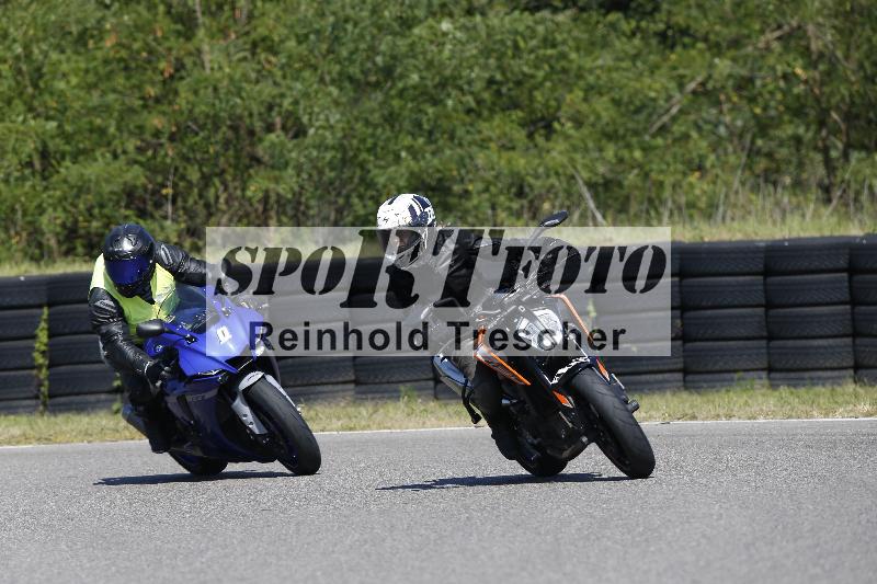 Archiv-2025/48 25.08.2025 Cornu Master School ADR/blau-bleu/0-1